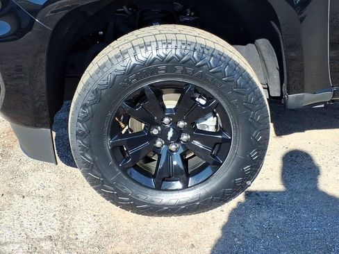 Used 2021 Chevrolet Colorado Z71 w/ Z71 Midnight Edition AWD/4WD image 8