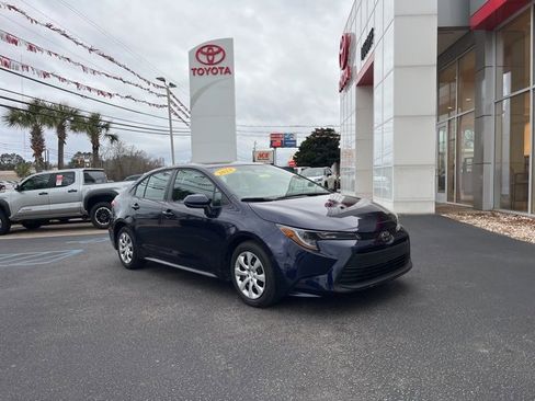 Used 2024 Toyota Corolla LE image 1