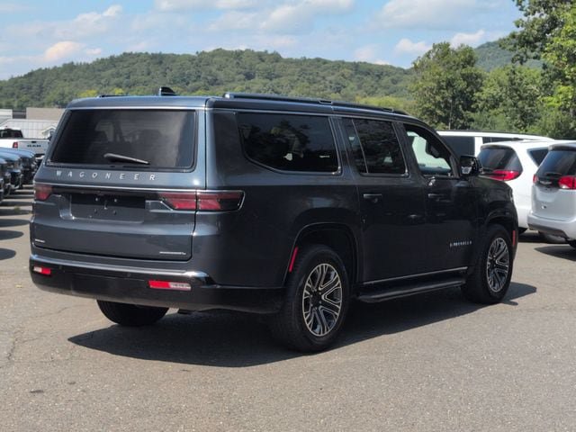 Certified 2023 Jeep Wagoneer L Series II AWD/4WD image 5