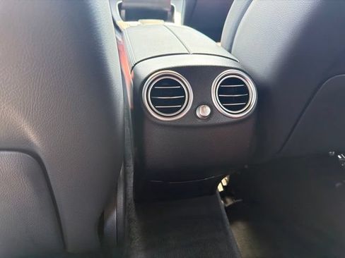 Used 2022 Mercedes-Benz GLC 300 4MATIC image 17