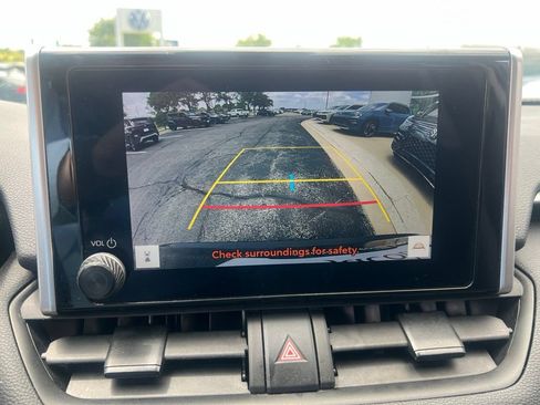 Used 2024 Toyota RAV4 XLE FWD image 29