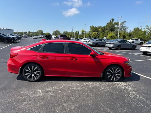 Used 2022 Honda Civic EX image 9