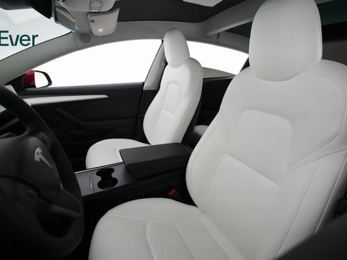Used 2022 Tesla Model 3 Performance image 7