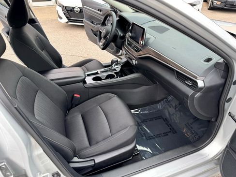 Used 2023 Nissan Altima 2.5 SV image 19