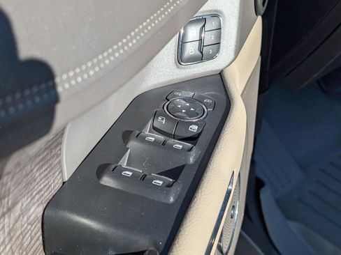 Used 2021 Ford Expedition Max Limited image 17