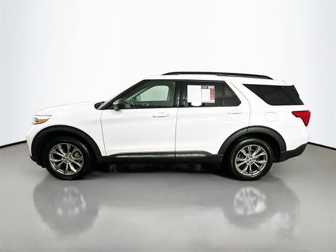 Used 2020 Ford Explorer XLT w/ Equipment Group 202A image 5