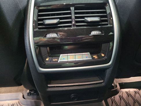 Used 2023 BMW X6 xDrive40i image 32