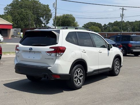 Used 2024 Subaru Forester Premium w/ POP Package 1 AWD/4WD image 8
