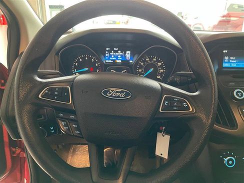 Used 2015 Ford Focus SE image 65