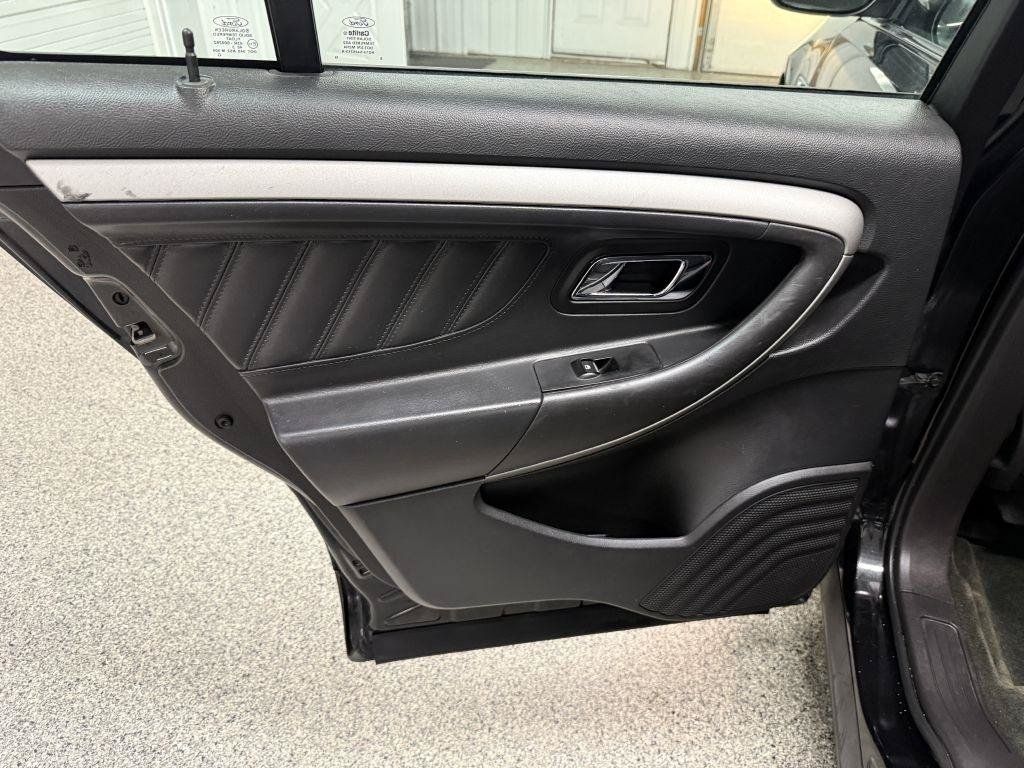 Used 2014 Ford Taurus SEL w/ Equipment Group 201A FWD image 24