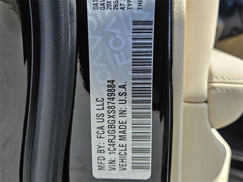 New 2025 Jeep Grand Cherokee Limited w/ Luxury Tech Group II image 21