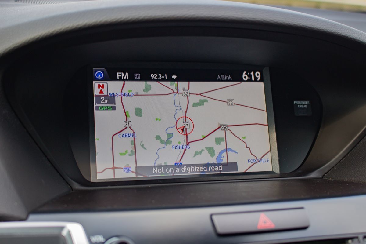 Used 2015 Acura TLX w/ Technology Package FWD image 28