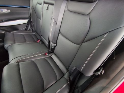 Used 2026 Genesis GV70 2.5T Advanced image 17