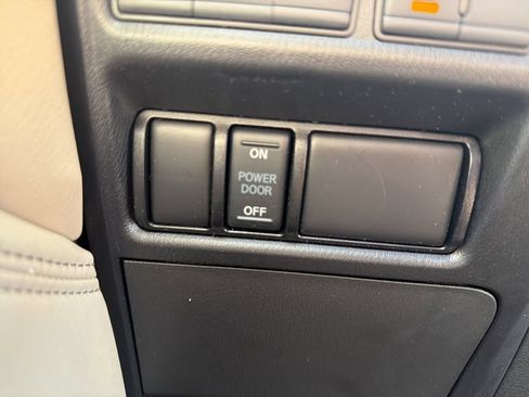 Used 2023 Nissan Armada SL w/ Captain's Chairs Package RWD image 40