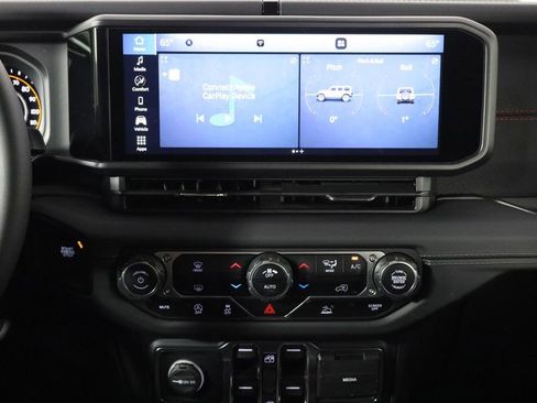 Used 2024 Jeep Wrangler Unlimited Rubicon image 27