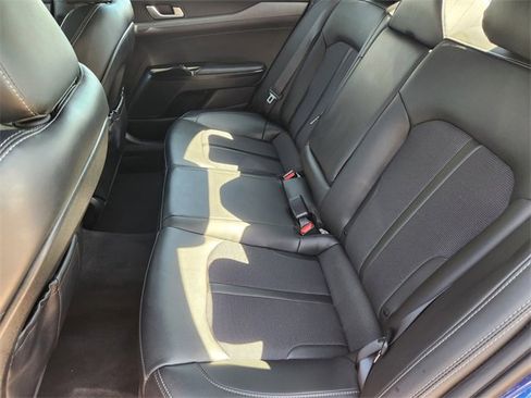 Used 2023 Kia K5 GT-Line image 13