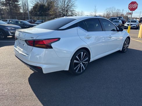 Used 2022 Nissan Altima 2.5 SR image 5