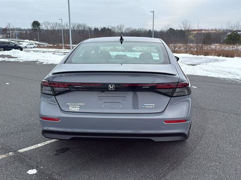 Used 2023 Honda Accord Sport image 7