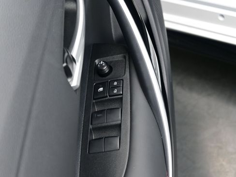 Used 2026 Toyota Corolla XSE FWD image 10