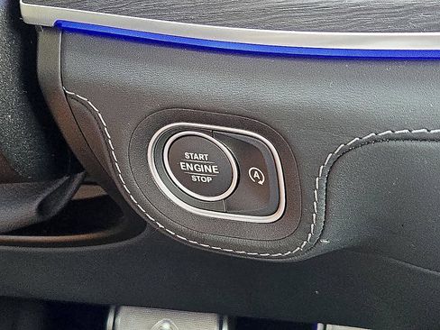 Used 2025 Mercedes-Benz Maybach GLS 600 4MATIC image 33