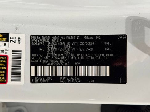 Certified 2024 Toyota Grand Highlander Platinum image 33