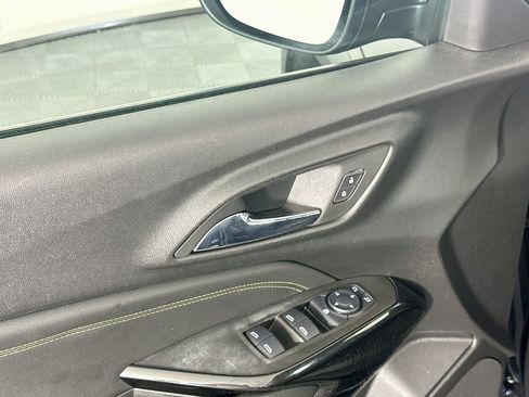 Used 2024 Chevrolet Trax ACTIV w/ Sunroof Package FWD image 15