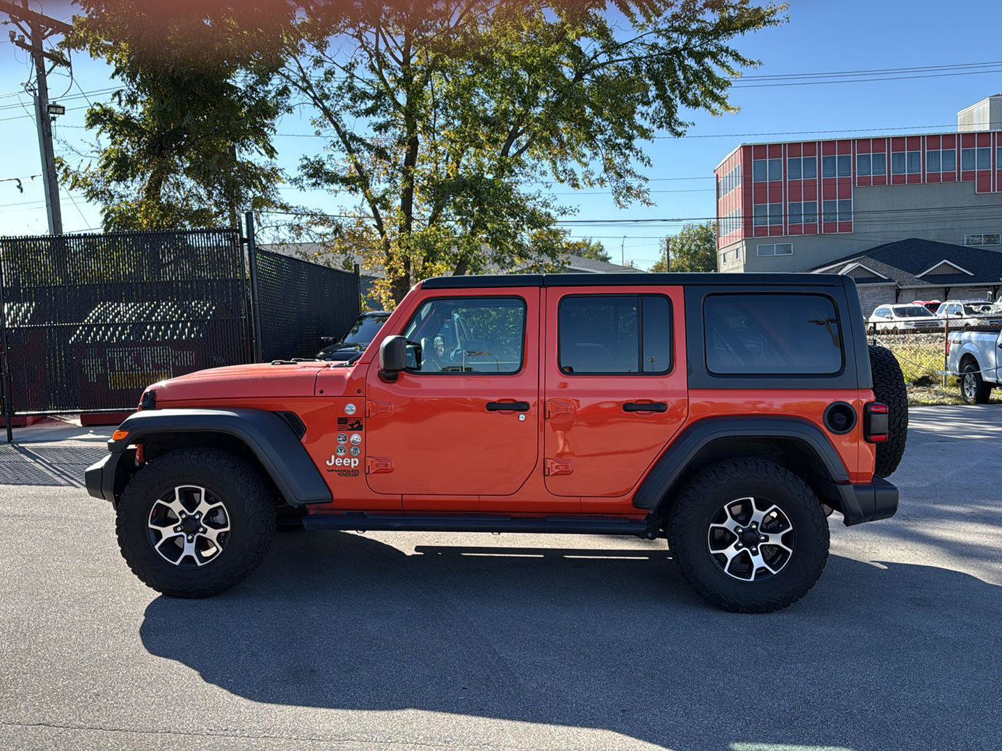 Used 2018 Jeep Wrangler Unlimited Sport S AWD/4WD image 6