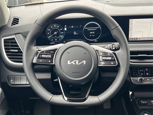 Used 2025 Kia Seltos SX image 24