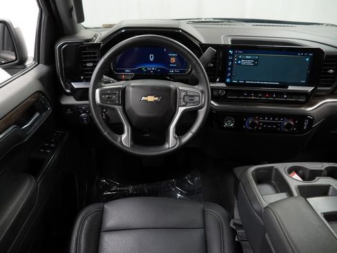 Used 2023 Chevrolet Silverado 1500 LT AWD/4WD image 13