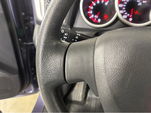 Used 2009 Pontiac Vibe w/ Preferred Package image 25