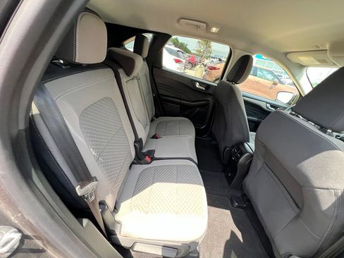 Used 2021 Ford Escape SE w/ SE Sport Appearance Package AWD/4WD image 24