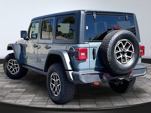 Certified 2025 Jeep Wrangler Unlimited Rubicon w/ Convenience Group AWD/4WD image 21