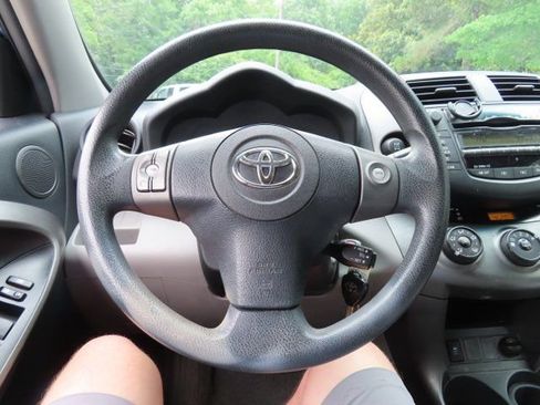 Used 2011 Toyota RAV4 4WD w/ Upgrade Value Pkg image 29