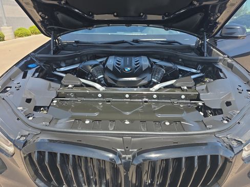 Used 2021 BMW X5 M50i w/ Executive Package AWD/4WD image 21