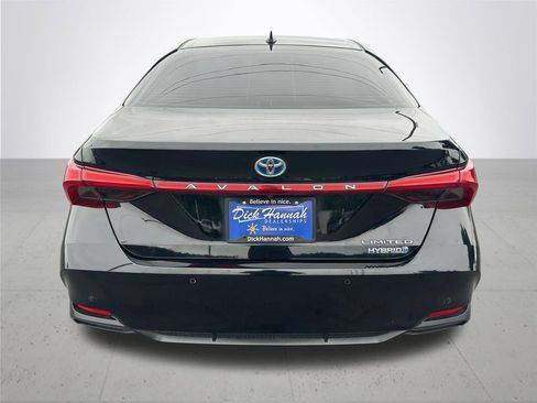 Used 2020 Toyota Avalon Limited w/ Advanced Safety Package FWD image 8