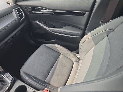 Certified 2024 Kia Seltos EX FWD image 15