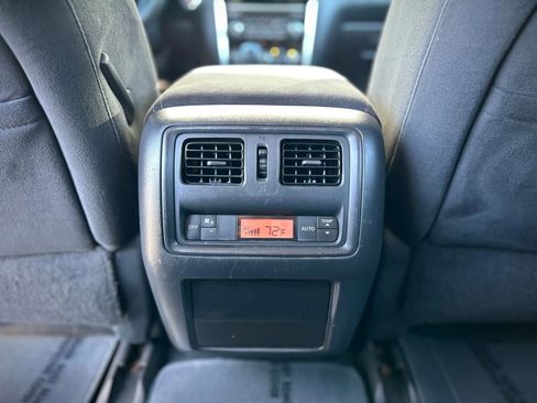 Used 2013 Nissan Pathfinder SV image 15