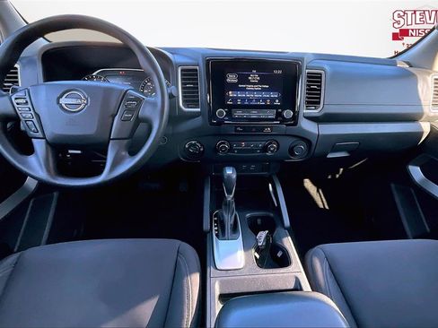 Used 2023 Nissan Frontier SV image 8