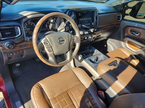 Used 2021 Nissan Titan Platinum Reserve w/ Moonroof Package image 13