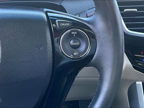 Used 2017 Honda Accord EX-L image 29