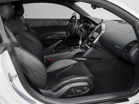 Used 2010 Audi R8 V10 image 10
