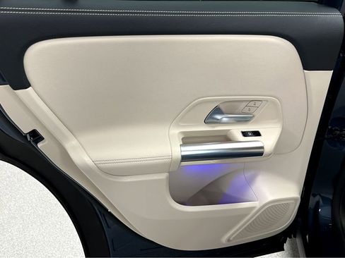 Used 2021 Mercedes-Benz GLA 250 4MATIC image 18