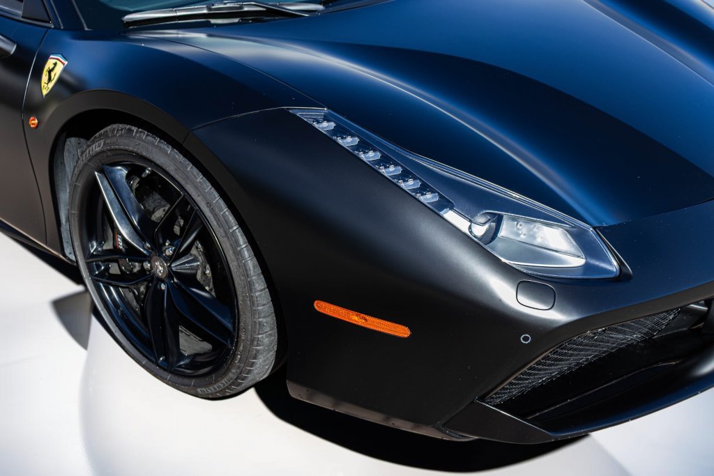 Certified 2018 Ferrari 488 GTB RWD image 12