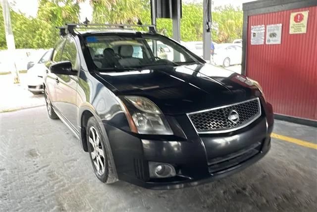 Used 2012 Nissan Sentra 2.0 SR w/ Special Edition Pkg FWD image 2