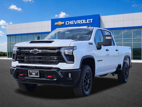 New 2026 Chevrolet Silverado 2500 LT w/ Trail Boss Package AWD/4WD image 2