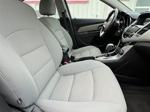 Used 2014 Chevrolet Cruze LT FWD image 14
