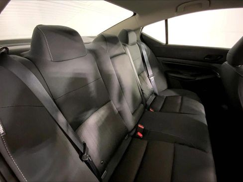 Used 2025 Nissan Altima 2.5 SV FWD image 23