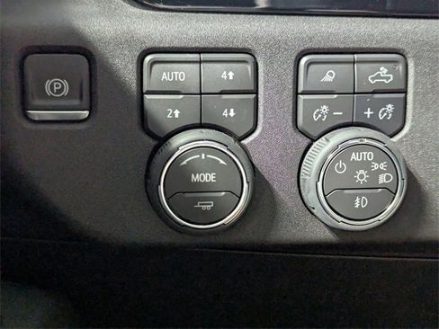 Used 2026 Chevrolet Silverado 3500 LTZ image 18