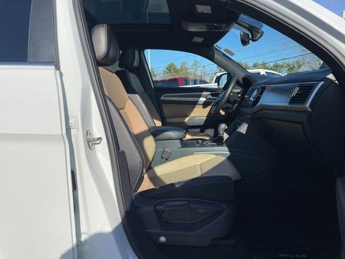 Used 2021 Volkswagen Atlas Cross Sport SE AWD/4WD image 28