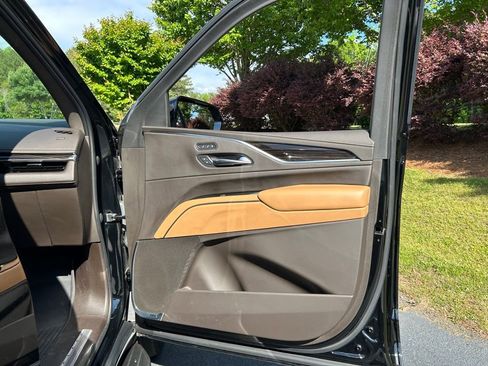 Used 2022 Cadillac Escalade Sport w/ LPO, ONYX Package RWD image 61